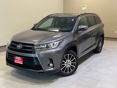 Used 2018 Toyota Highlander SE