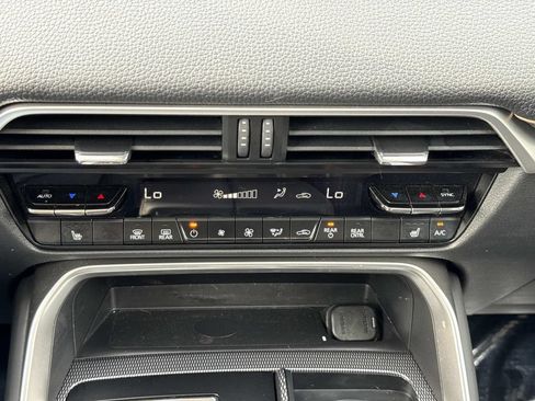 Used 2024 MAZDA CX-90 Plug-In Hybrid w/ Premium Pkg AWD/4WD image 7