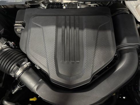 Used 2025 GMC Acadia Elevation FWD image 31