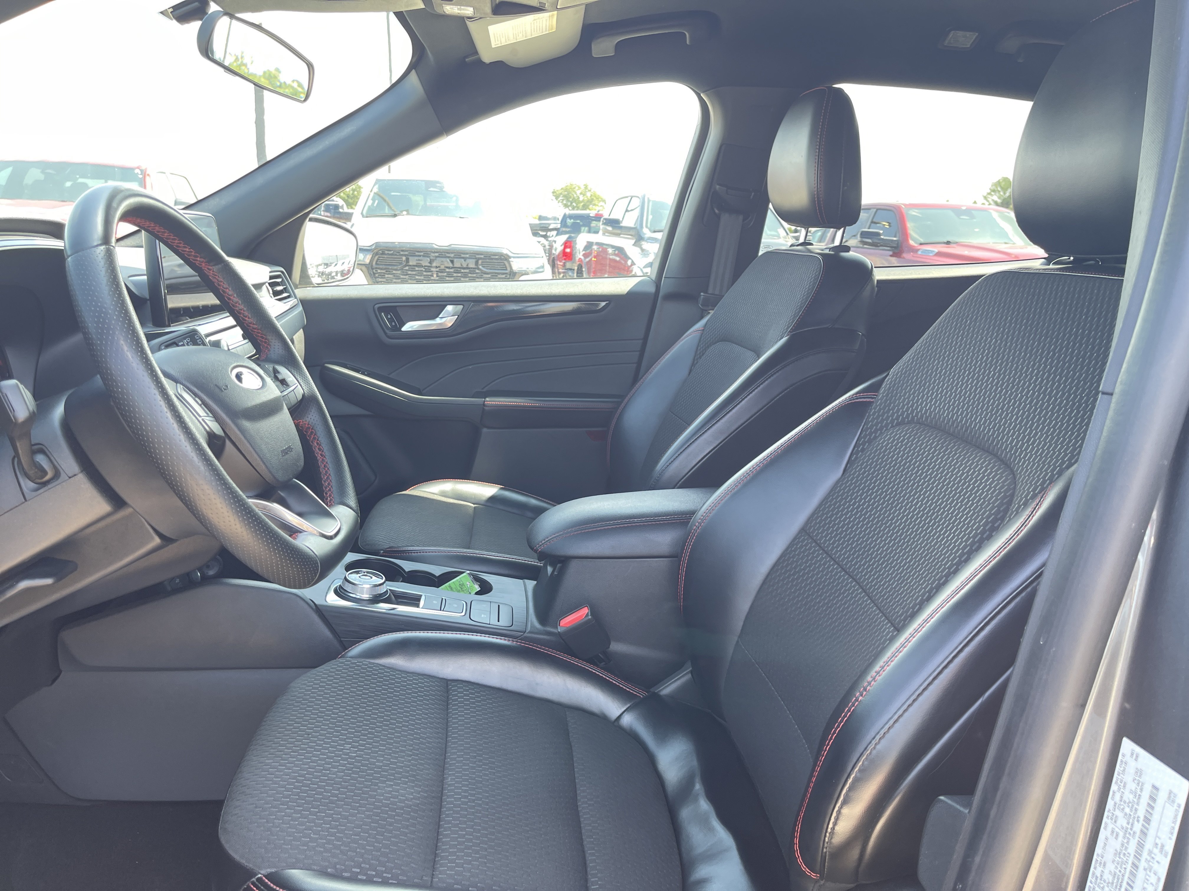 Used 2024 Ford Escape ST-Line AWD/4WD image 35