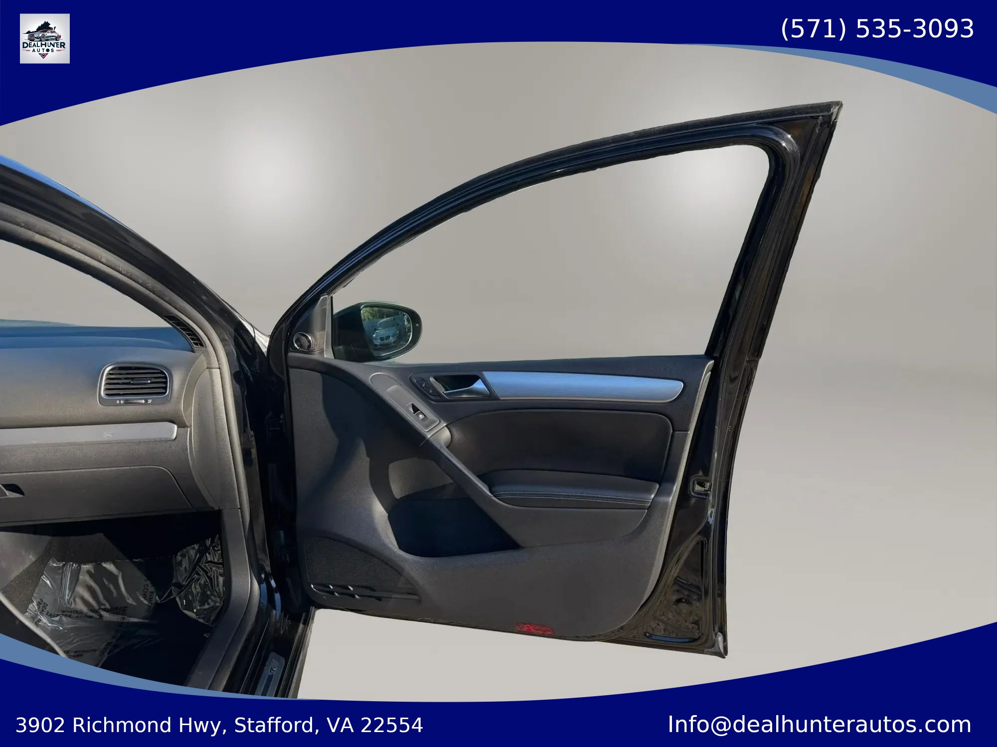 Used 2013 Volkswagen Golf 4-Door AWD/4WD image 11
