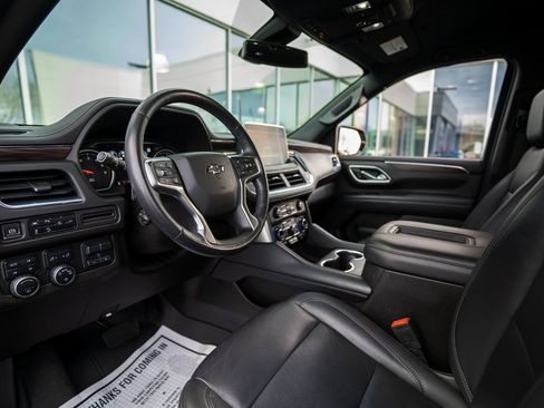 Used 2021 Chevrolet Suburban Z71 w/ Z71 Off-Road Package image 12