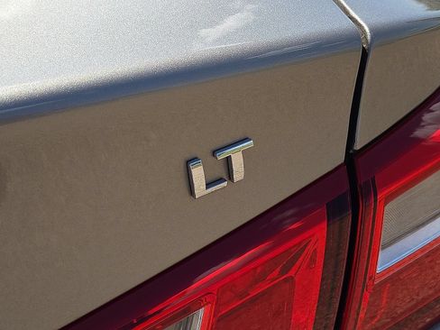 Used 2024 Chevrolet Malibu LT FWD image 13