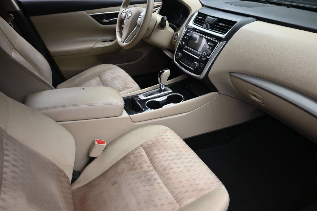 Used 2018 Nissan Altima 2.5 SV FWD image 9