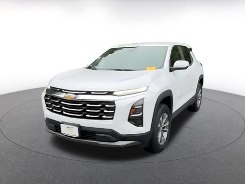 Used 2025 Chevrolet Equinox LT FWD image 7