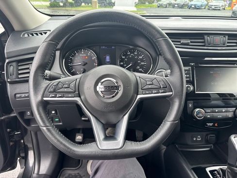 Used 2019 Nissan Rogue SV AWD/4WD image 24