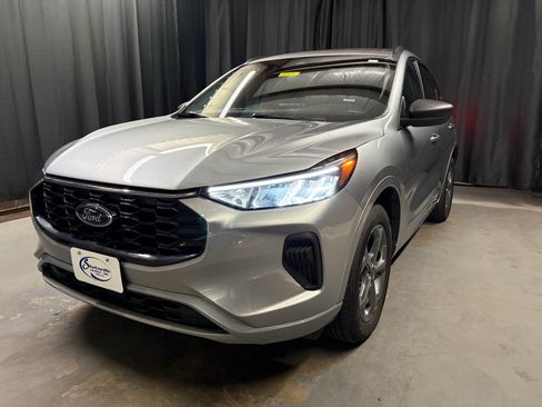 Used 2024 Ford Escape ST-Line AWD/4WD image 1