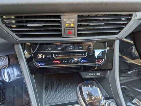 Certified 2025 Volkswagen Jetta S image 24