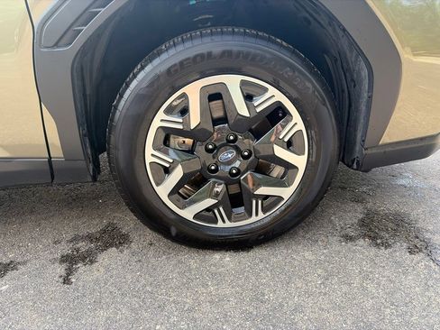 Certified 2025 Subaru Forester Premium AWD/4WD image 24