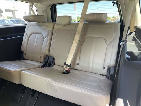 Used 2024 Ford Expedition Max Limited AWD/4WD image 17