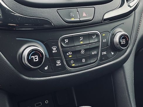 Used 2022 Chevrolet Equinox RS image 15