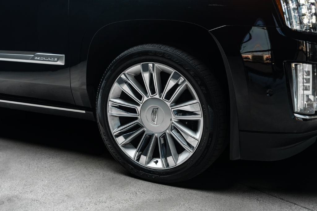 Used 2020 Cadillac Escalade Platinum AWD/4WD image 8