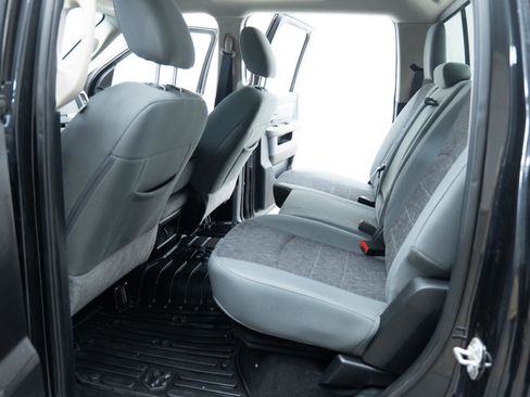 Used 2018 RAM 2500 Big Horn image 39