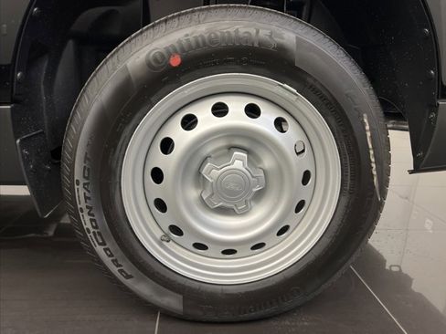 New 2025 Ford Maverick XL image 7