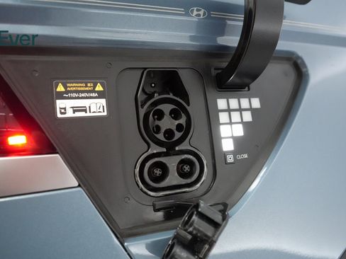 Used 2023 Hyundai Ioniq 5 SEL image 26