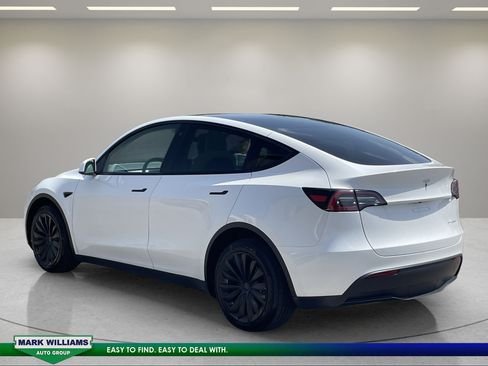 Used 2023 Tesla Model Y Long Range AWD/4WD image 6