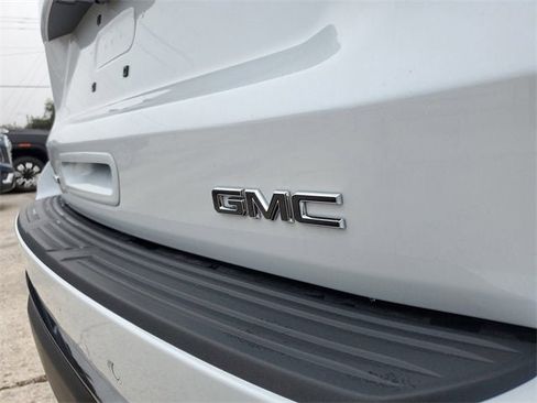 New 2026 GMC Yukon XL Denali Ultimate image 7