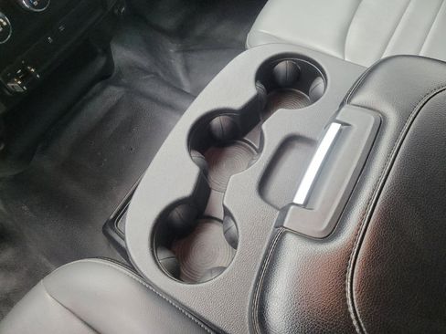 Used 2022 RAM 1500 Tradesman w/ Chrome Appearance Group image 26