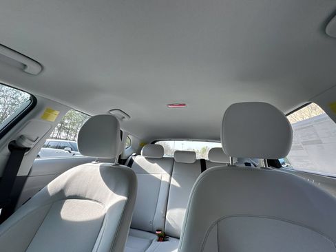 Used 2026 Hyundai Kona SE FWD image 31