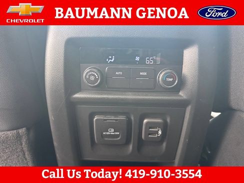 Used 2023 Chevrolet Traverse RS AWD/4WD image 44