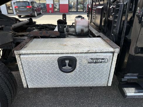 Used 2016 GMC Sierra 3500 SLE w/ SLE Preferred Package AWD/4WD image 15