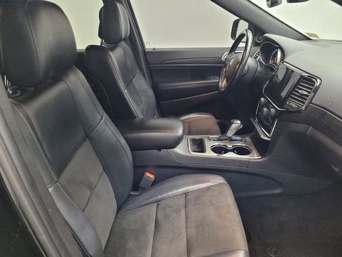 Used 2020 Jeep Grand Cherokee Altitude image 21