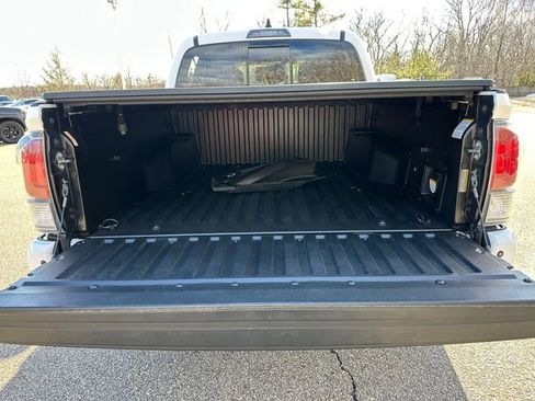 Used 2021 Toyota Tacoma TRD Sport image 38
