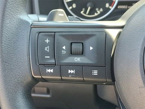 Used 2024 Nissan Rogue SV image 21
