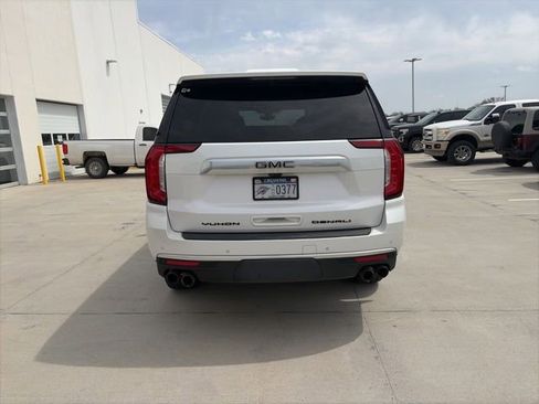 Used 2021 GMC Yukon Denali w/ Advanced Technology Package image 4
