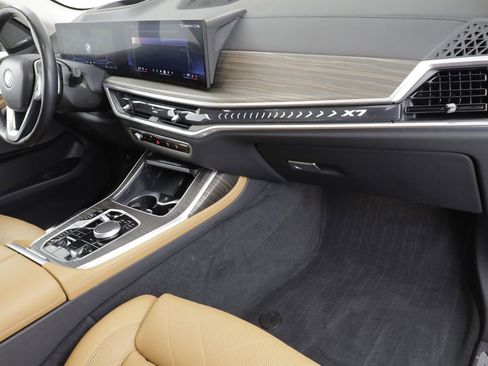 Certified 2024 BMW X7 xDrive40i w/ Premium Package AWD/4WD image 22
