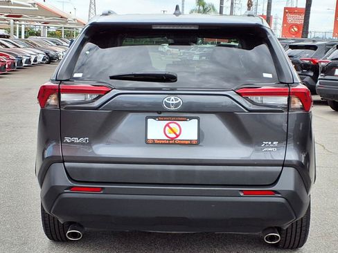 Used 2024 Toyota RAV4 XLE w/ Weather Package AWD/4WD image 5