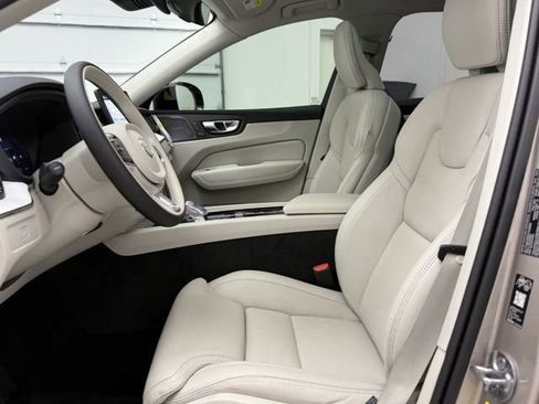 New 2026 Volvo XC60 B5 Ultra w/ Protection Package Premier AWD/4WD image 4