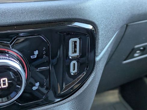 Used 2024 GMC Sierra 1500 Elevation w/ Preferred Package image 22