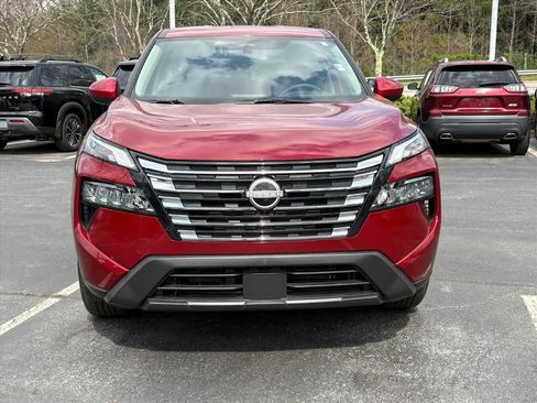 Certified 2025 Nissan Rogue SV image 4