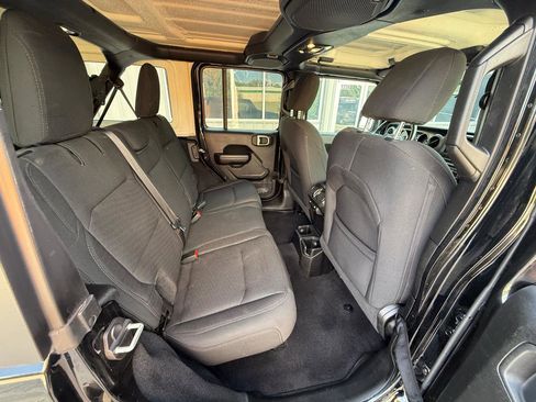 Used 2021 Jeep Wrangler Unlimited Sport AWD/4WD image 13