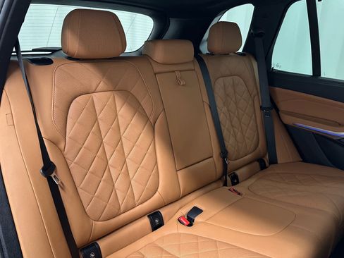 Used 2024 BMW X5 M60i image 22
