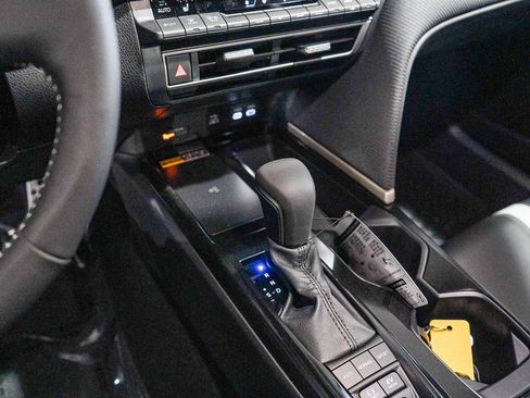 New 2026 Toyota Camry SE FWD image 24
