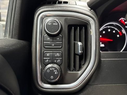 Used 2022 Chevrolet Silverado 2500 LT w/ Convenience Package AWD/4WD image 10