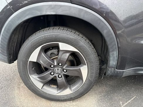 Used 2018 Honda HR-V EX image 6