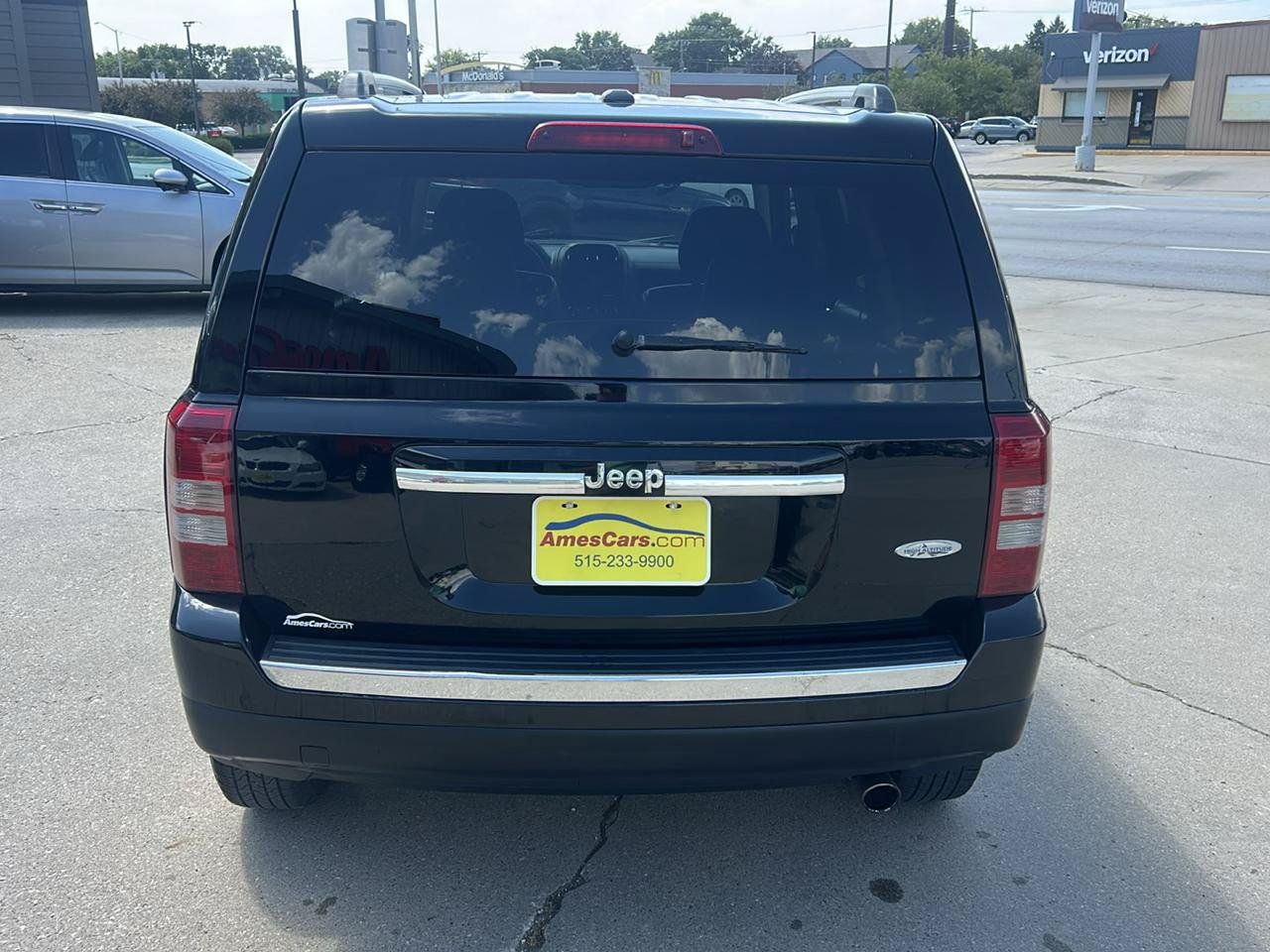 Used 2017 Jeep Patriot High Altitude FWD image 4