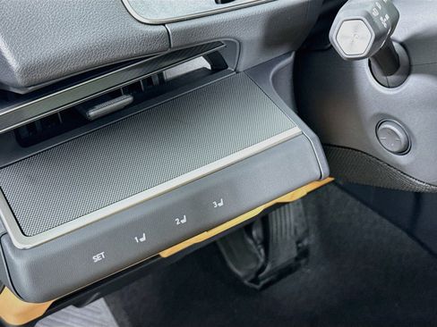 New 2026 Lexus ES 500e w/ Convenience Package AWD/4WD image 10