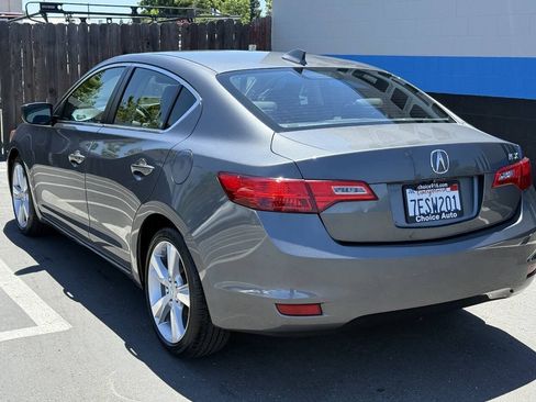 Used 2014 Acura ILX w/ Technology Package FWD image 4