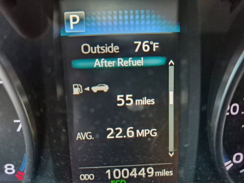 Used 2017 Toyota RAV4 LE AWD/4WD image 10