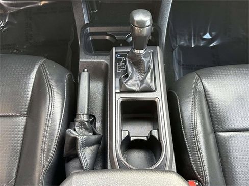 Used 2022 Toyota Tacoma TRD Sport w/ TRD Premium Sport Package image 15