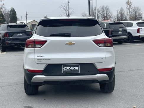 Used 2024 Chevrolet TrailBlazer LT w/ LT Cold Weather Package image 6