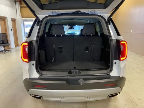 Used 2023 GMC Acadia SLT image 24