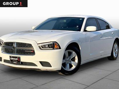 Used 2014 Dodge Charger SE w/ Connectivity Group