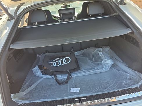 Used 2026 Audi RS Q8 performance AWD/4WD image 9
