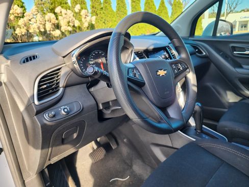 Used 2020 Chevrolet Trax LS w/ Tint and Cruise Package image 20