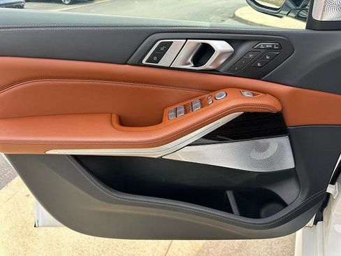 Used 2025 BMW ALPINA XB7 image 18